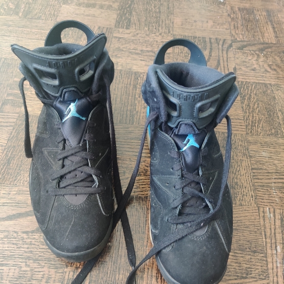 2 shoes. Jordan retro 6 and air max 97. US 8. - Picture 6 of 7